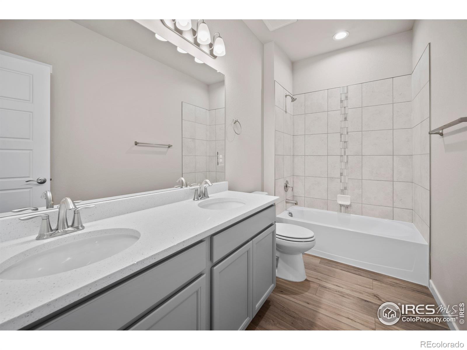 MLS Image #12 for 196  bird way,lochbuie, Colorado