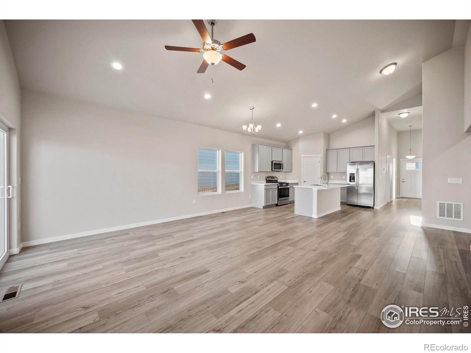 MLS Image #7 for 196  bird way,lochbuie, Colorado
