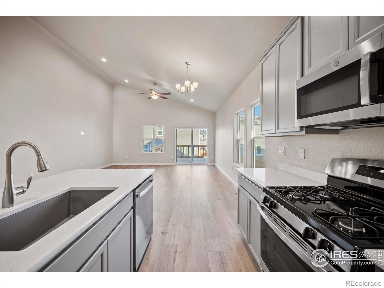 MLS Image #9 for 196  bird way,lochbuie, Colorado