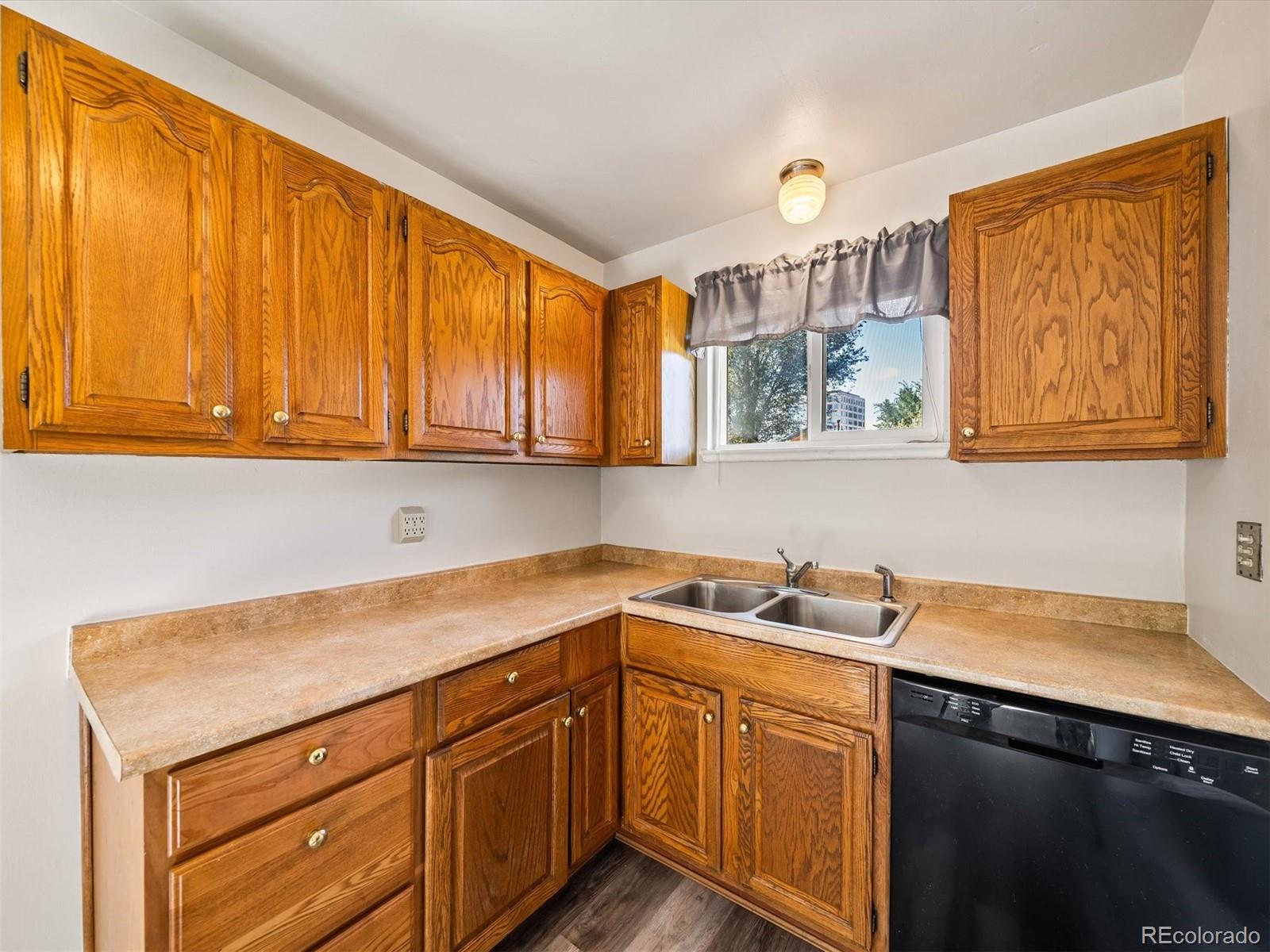 MLS Image #7 for 1941 s dexter street,denver, Colorado