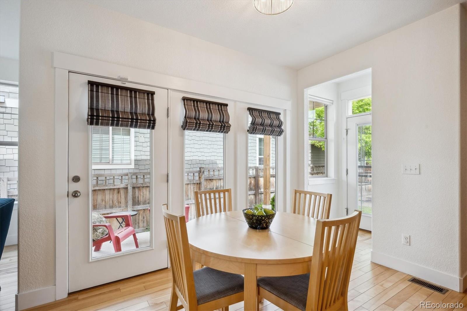 MLS Image #13 for 10671 e 28th avenue,denver, Colorado