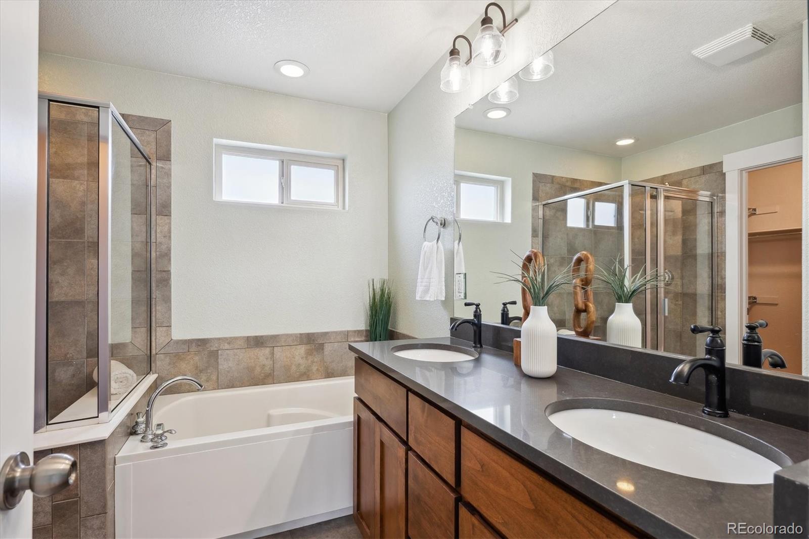 MLS Image #23 for 10671 e 28th avenue,denver, Colorado
