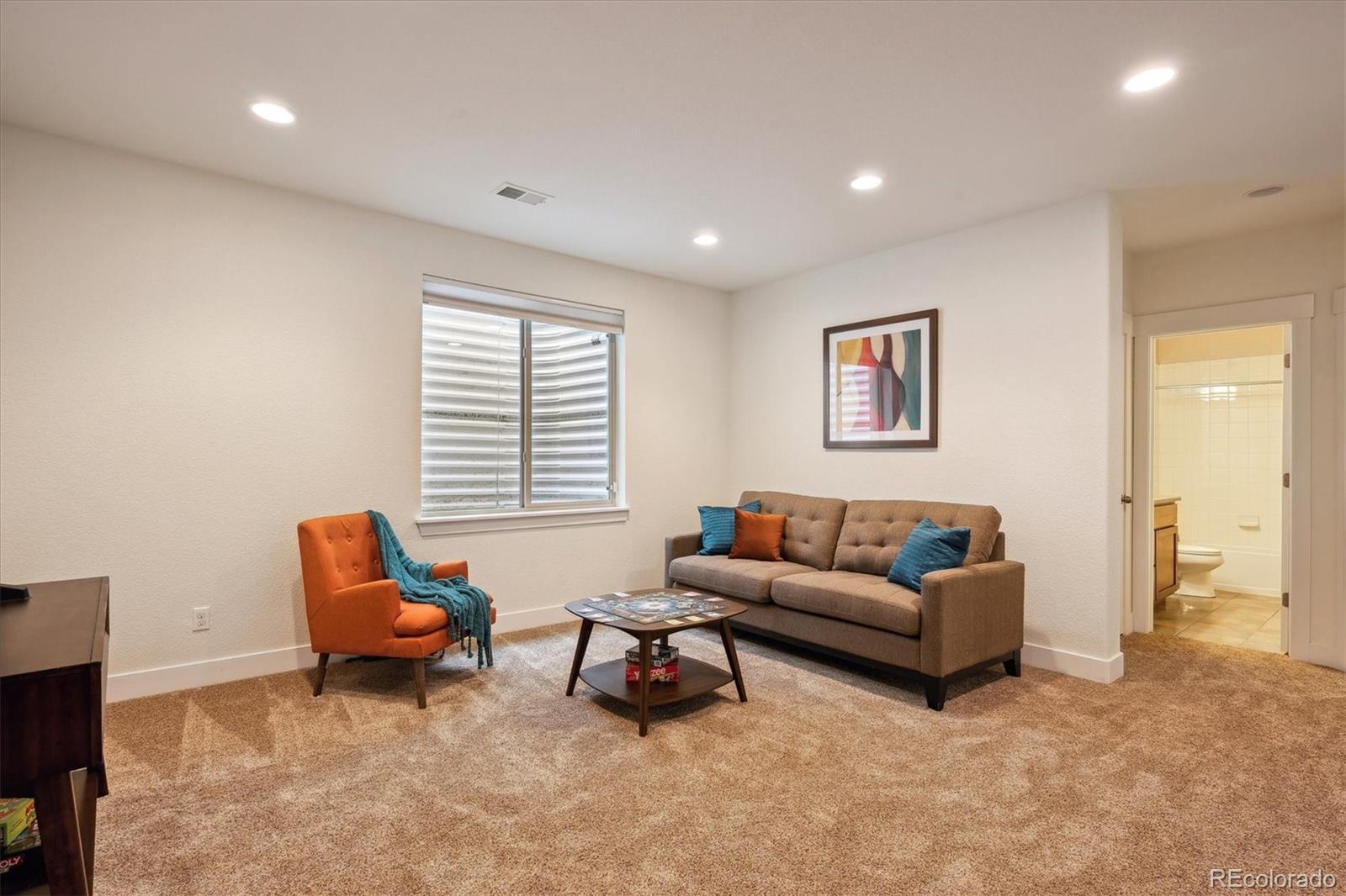 MLS Image #31 for 10671 e 28th avenue,denver, Colorado