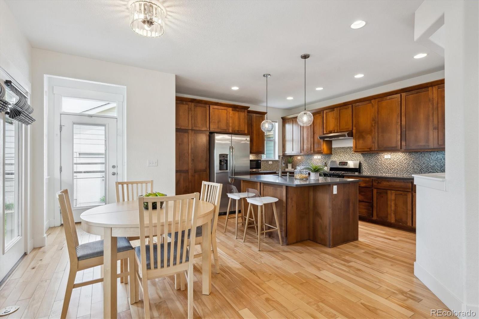 MLS Image #8 for 10671 e 28th avenue,denver, Colorado