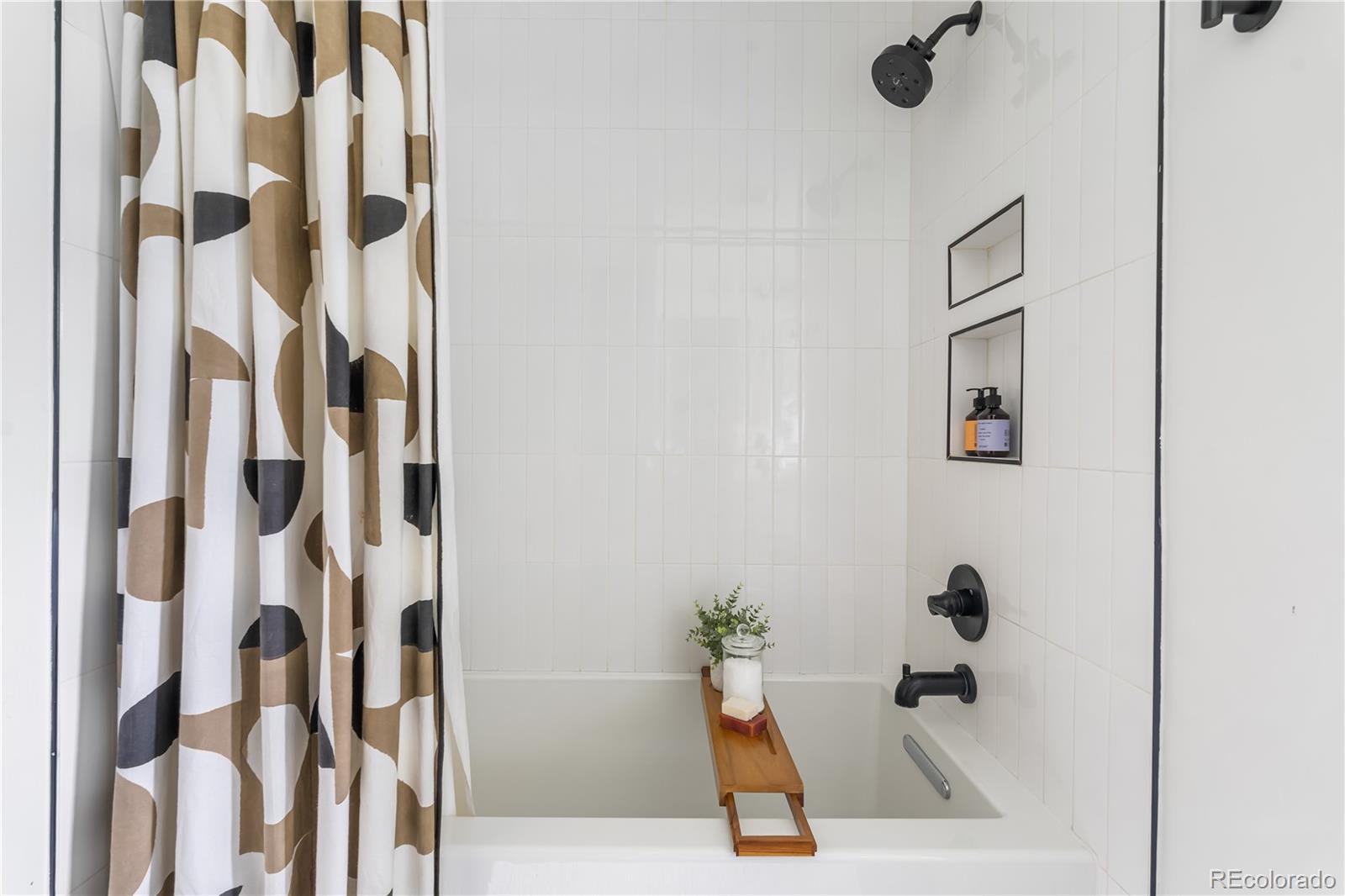 MLS Image #18 for 3103 w bellewood drive,englewood, Colorado