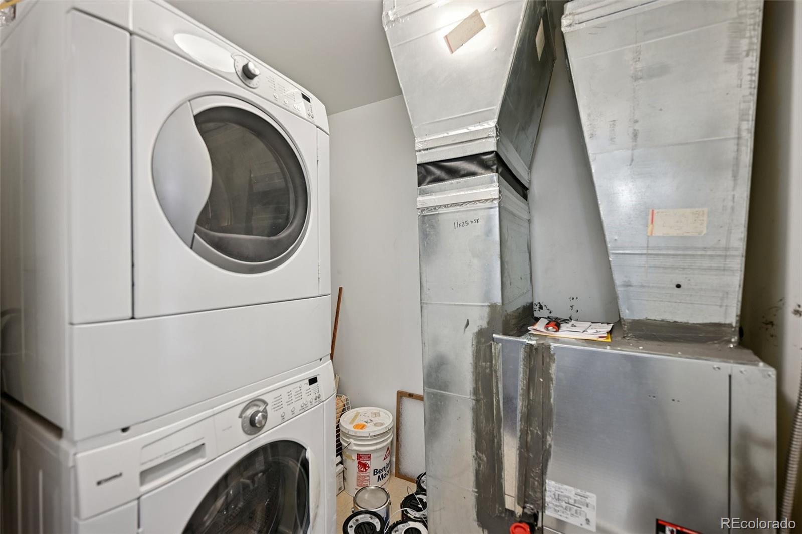 MLS Image #23 for 975 n lincoln street,denver, Colorado