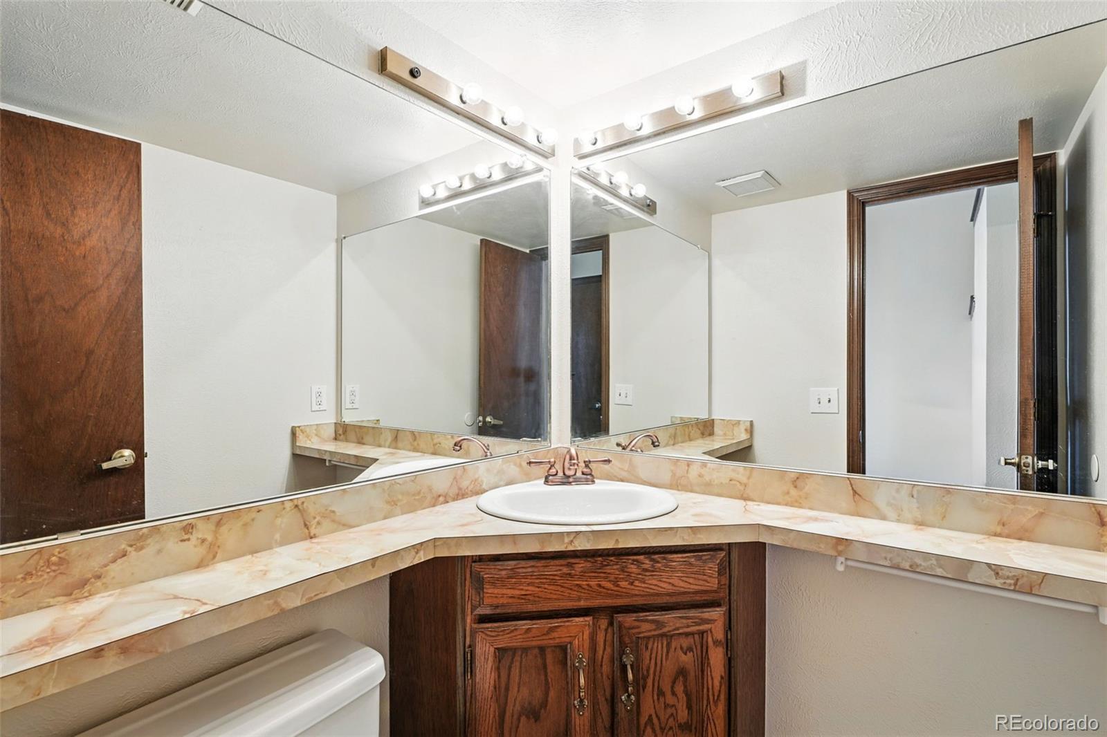 MLS Image #31 for 10102 w ida avenue,littleton, Colorado