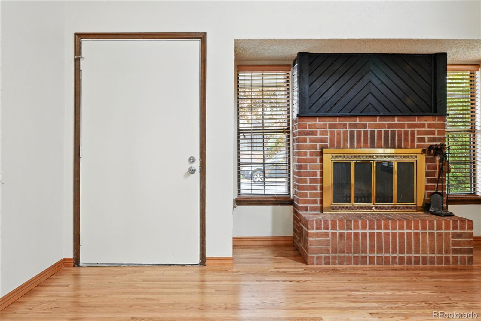 MLS Image #4 for 10102 w ida avenue,littleton, Colorado