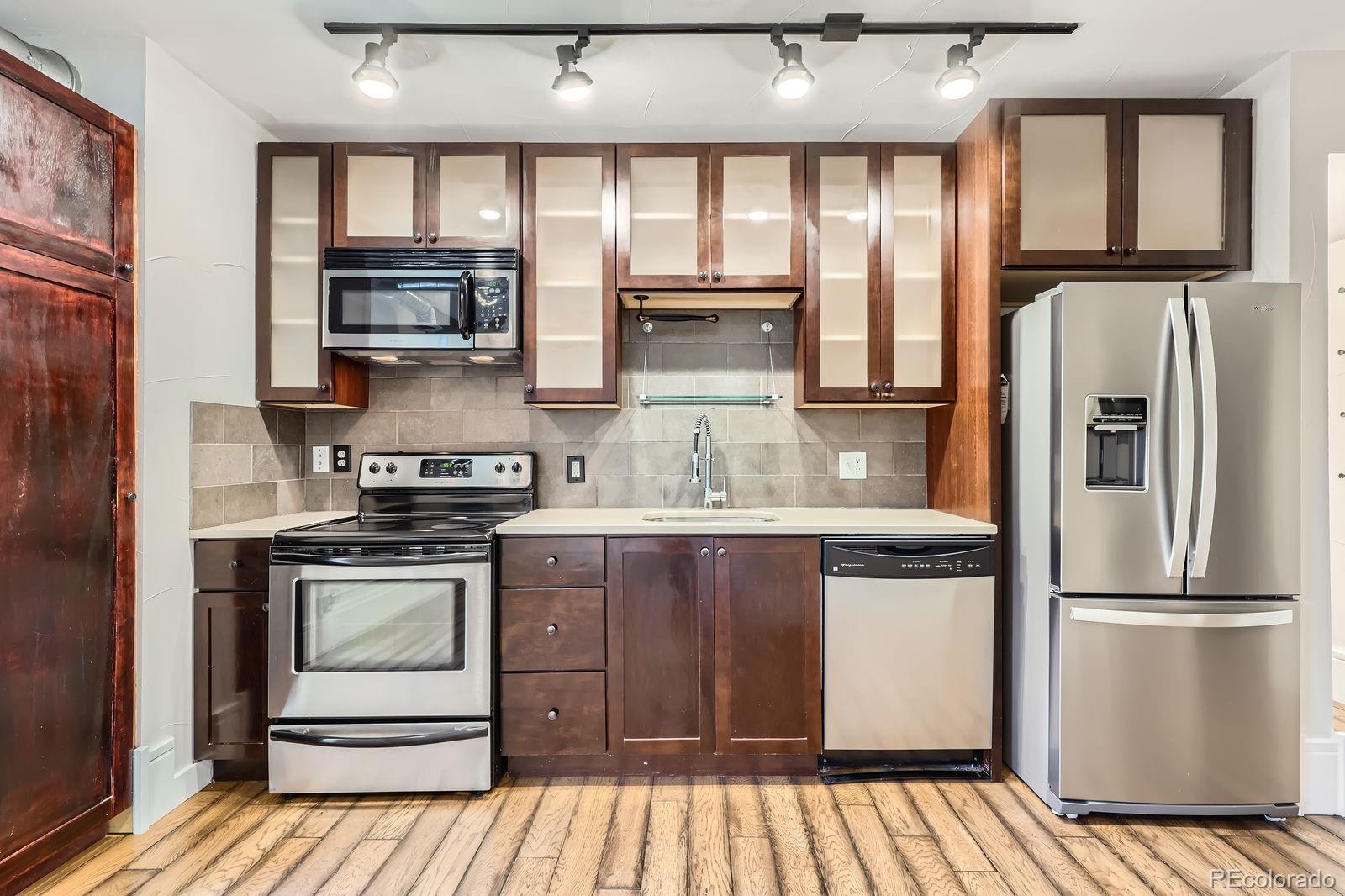 MLS Image #13 for 740 n sherman street,denver, Colorado