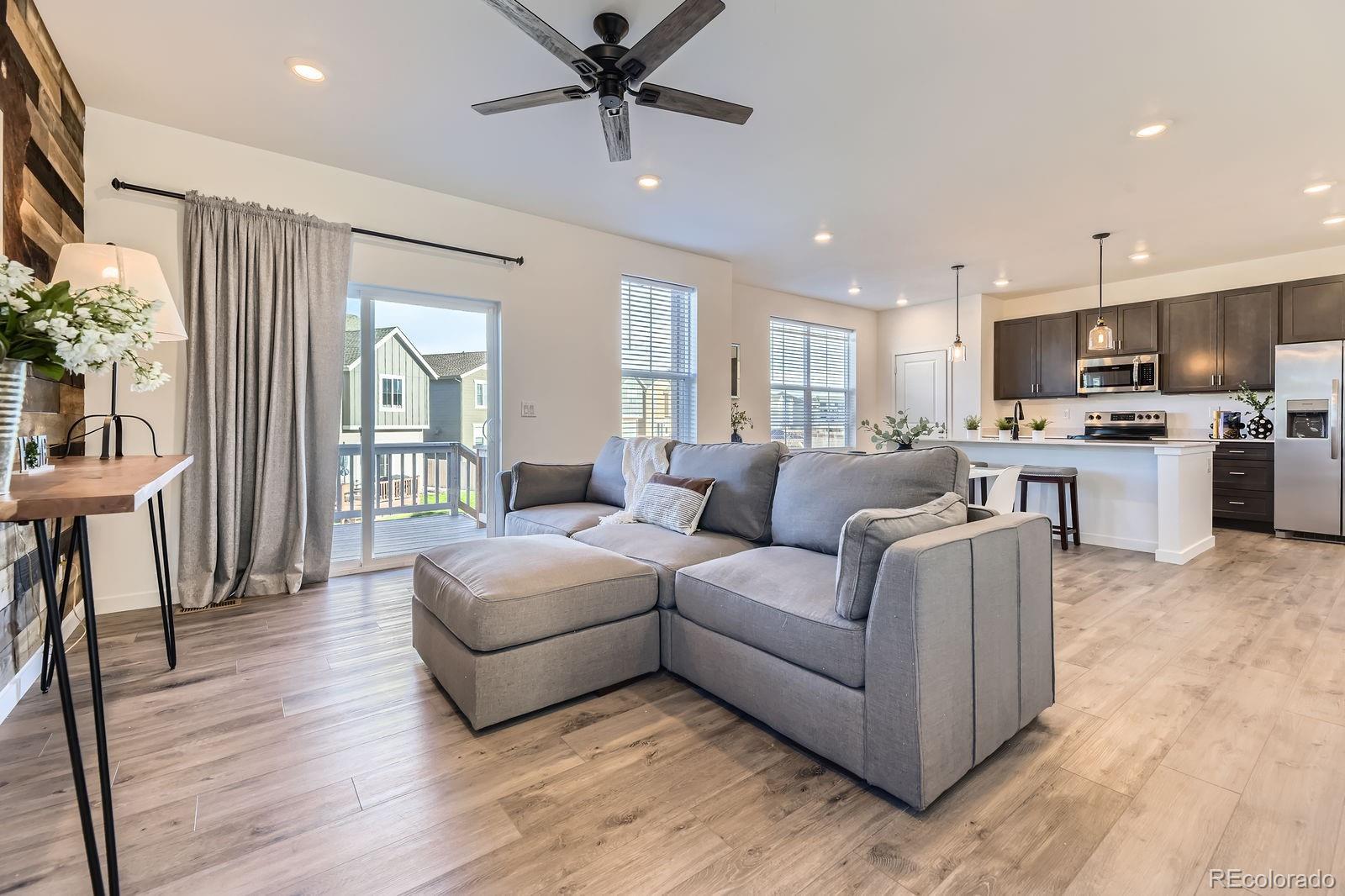 MLS Image #11 for 926 w beverly street,elizabeth, Colorado