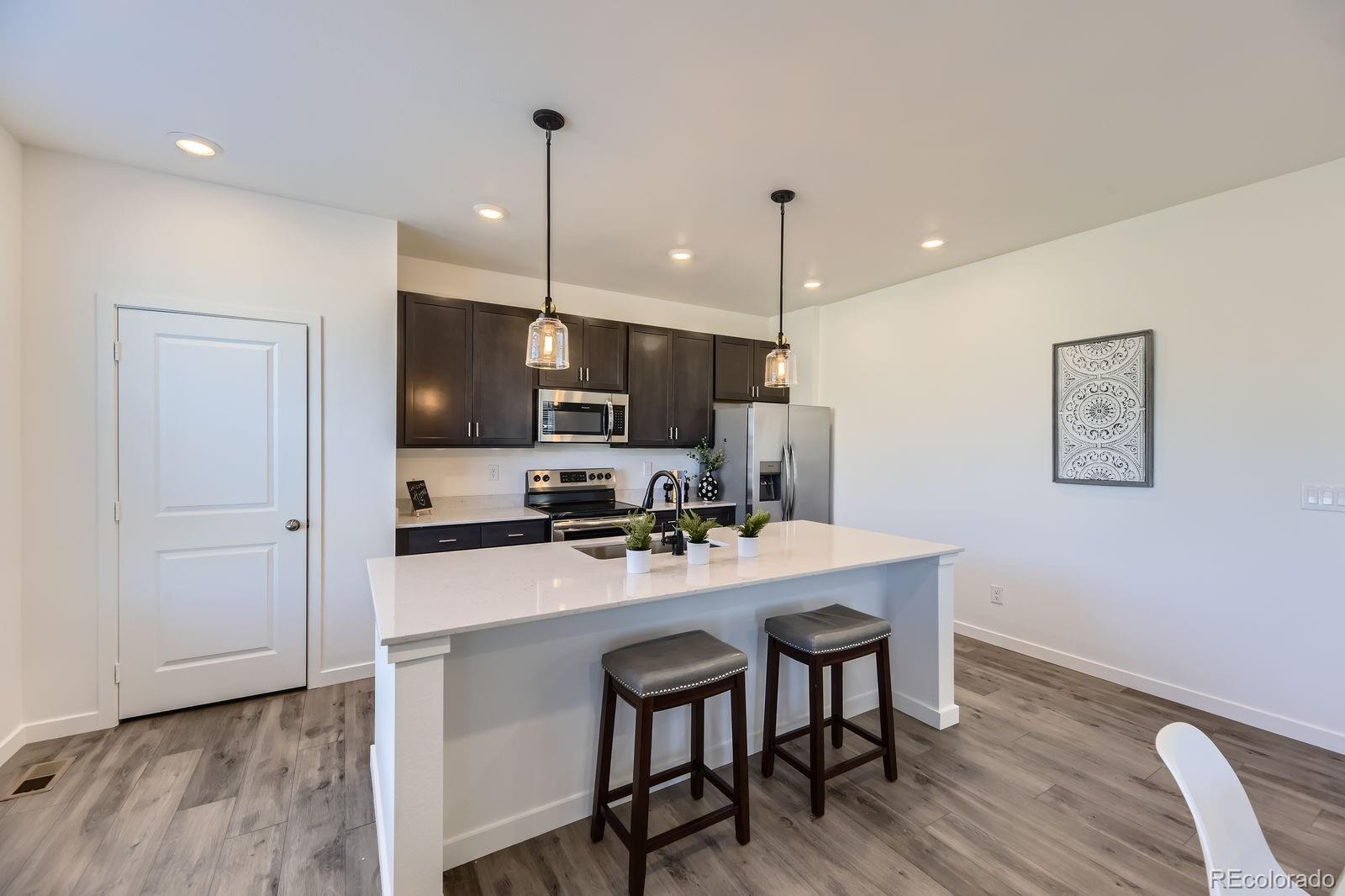 MLS Image #5 for 926 w beverly street,elizabeth, Colorado