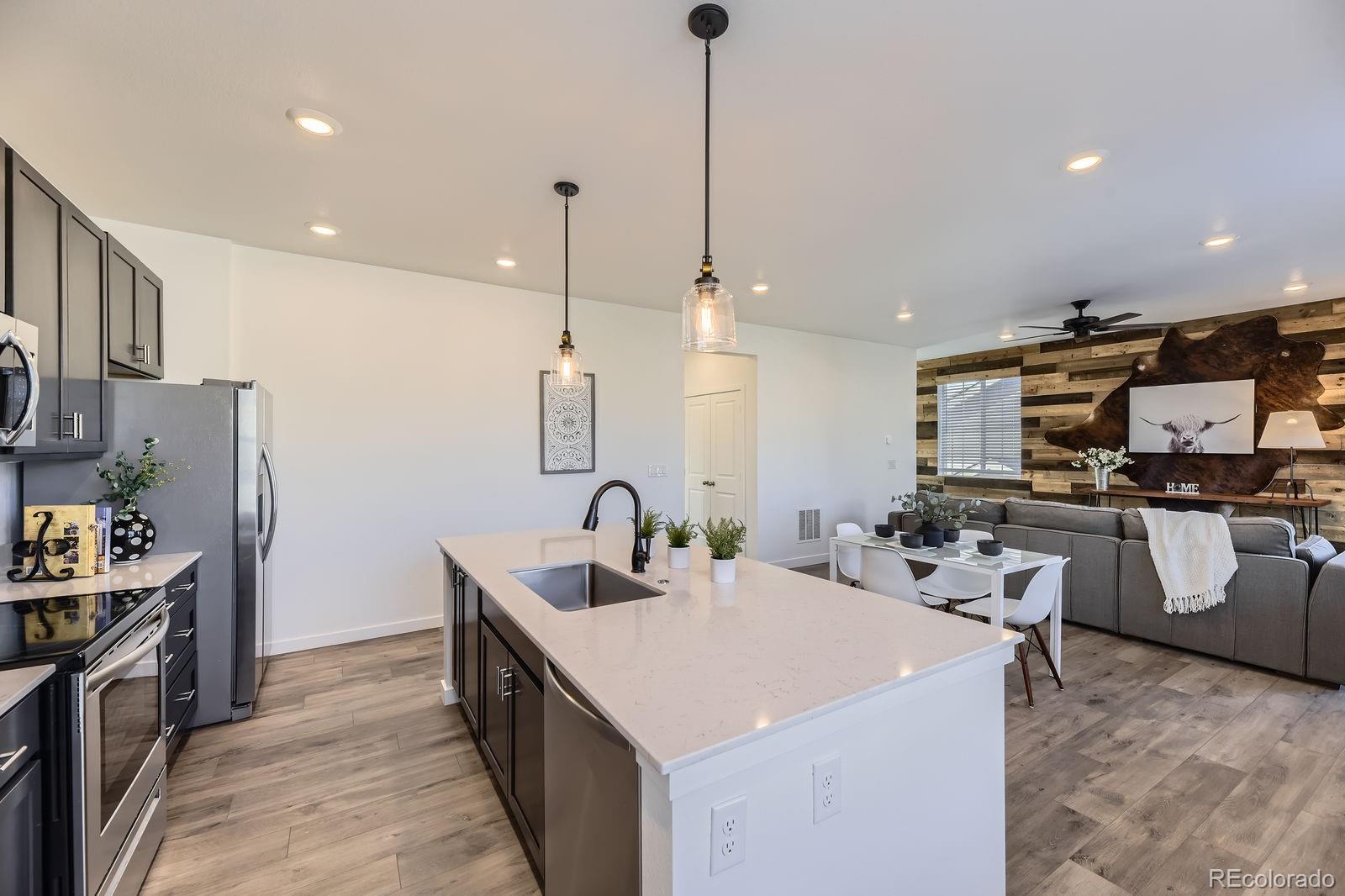 MLS Image #7 for 926 w beverly street,elizabeth, Colorado