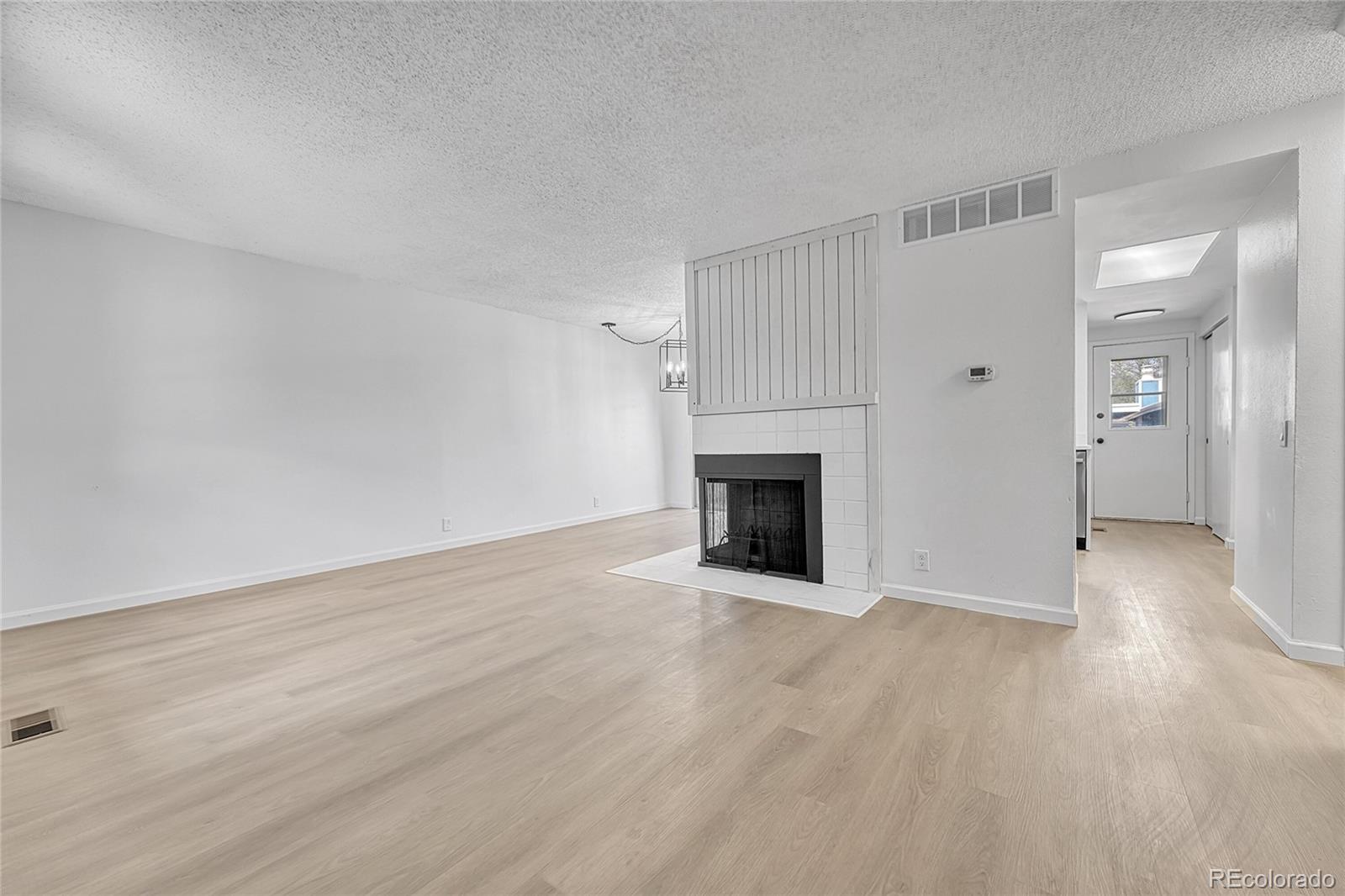 MLS Image #1 for 264 s newark circle,aurora, Colorado
