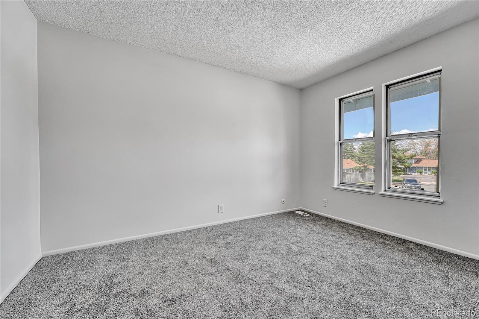MLS Image #12 for 264 s newark circle,aurora, Colorado