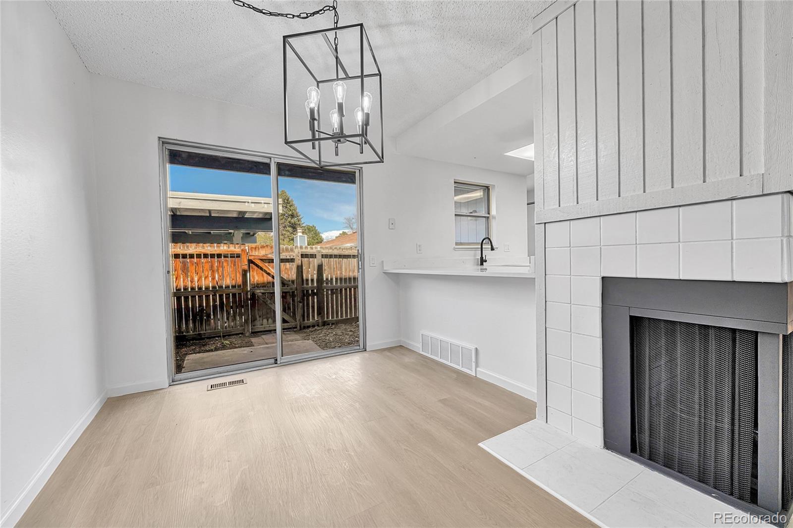 MLS Image #3 for 264 s newark circle,aurora, Colorado