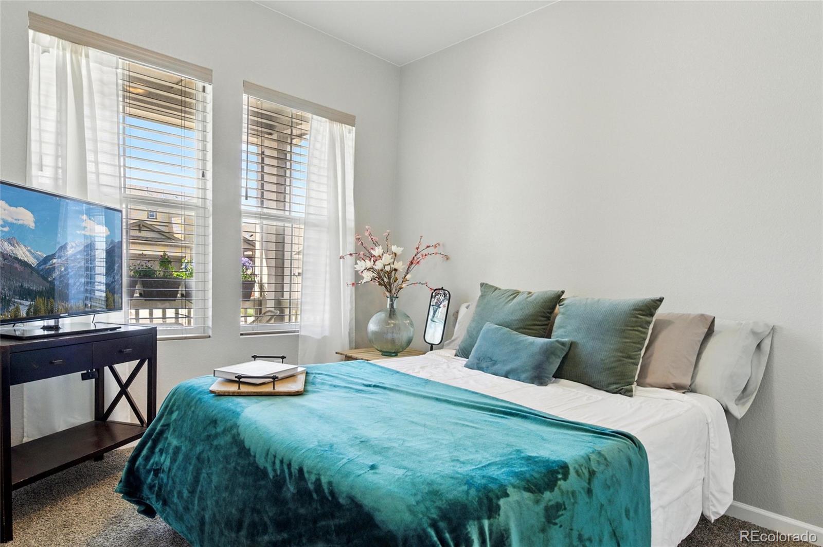 MLS Image #7 for 27857 e 8th avenue,aurora, Colorado