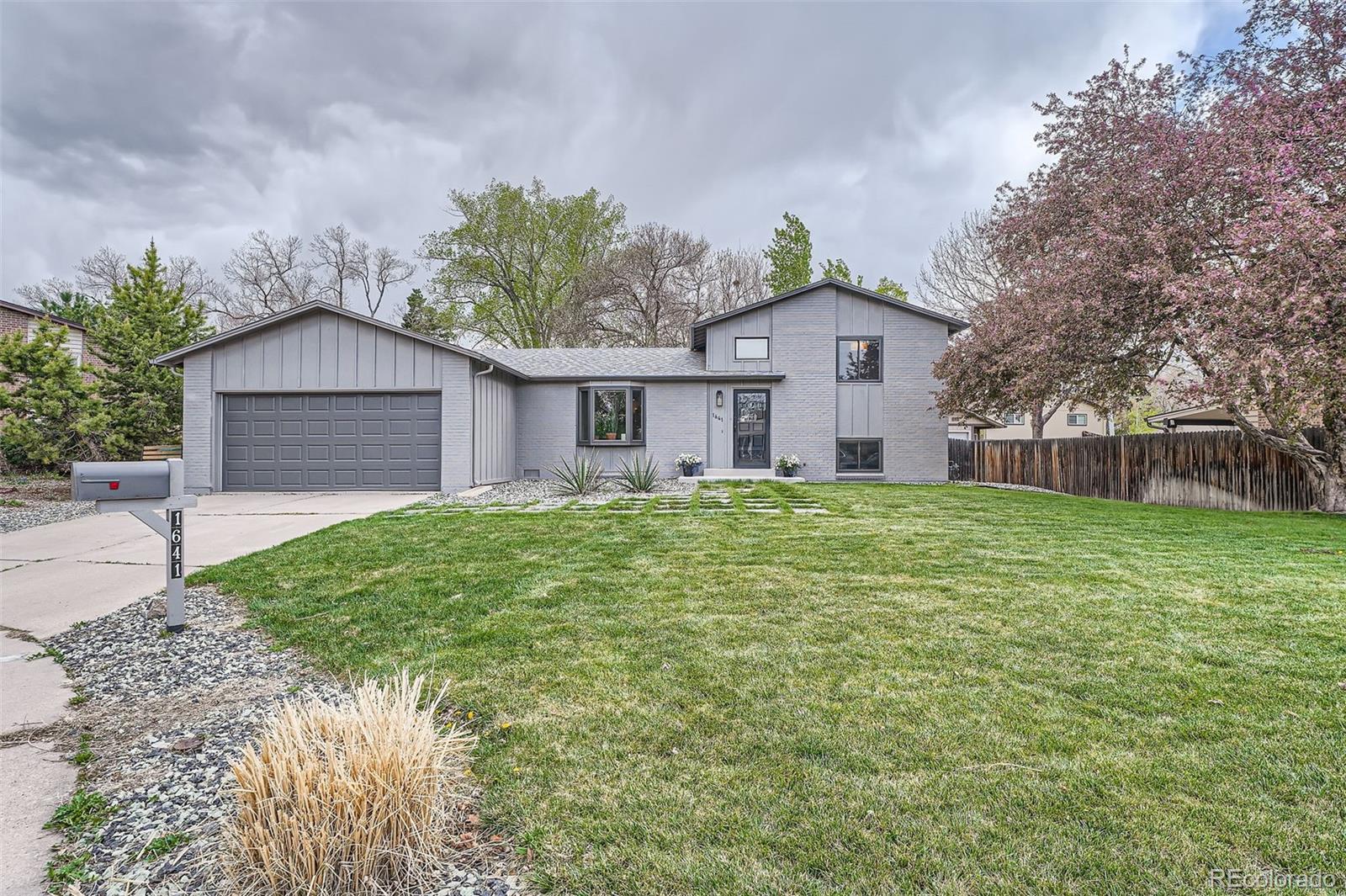 MLS Image #0 for 1641 s parfet court,denver, Colorado