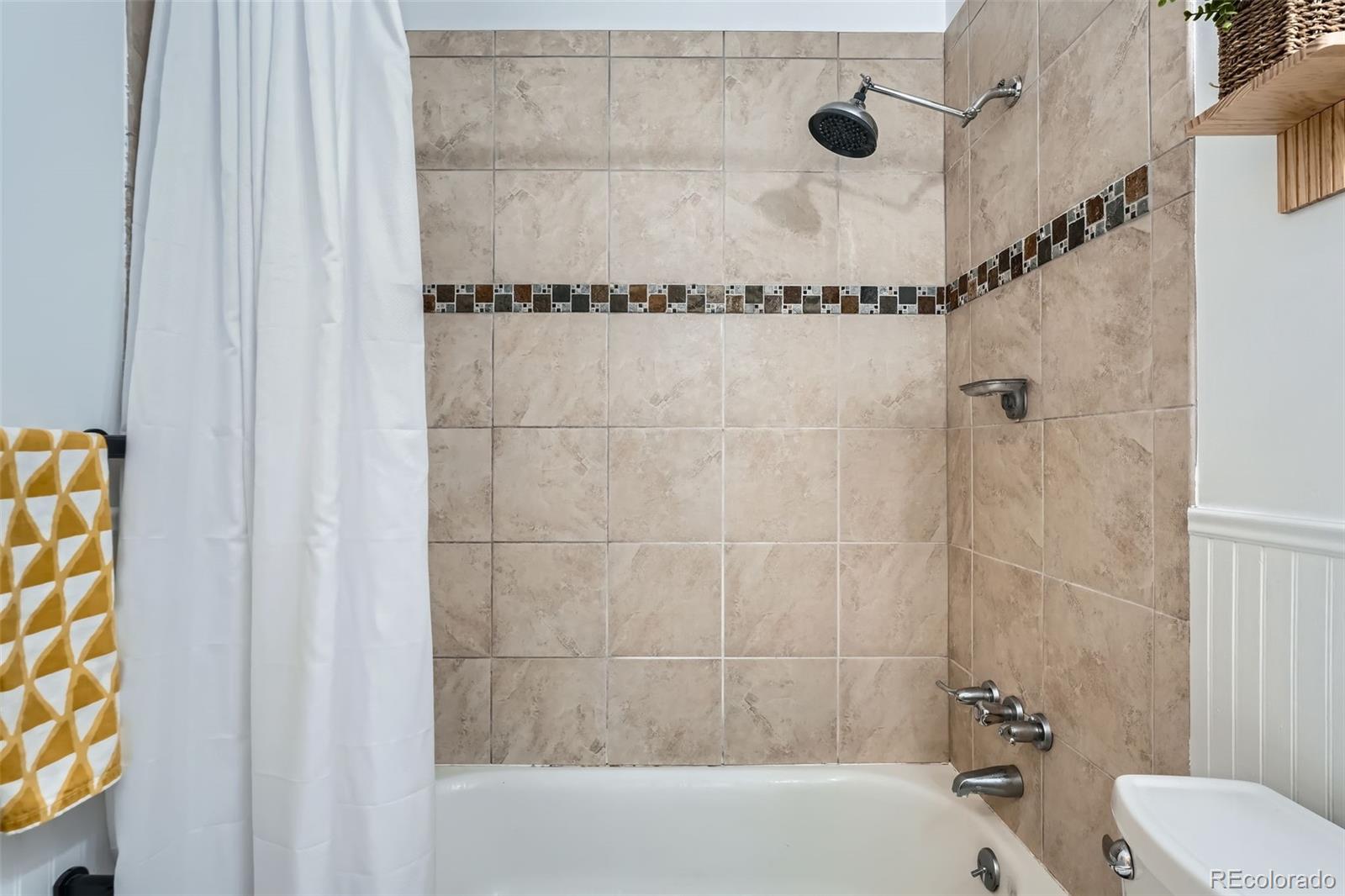 MLS Image #16 for 1641 s parfet court,denver, Colorado
