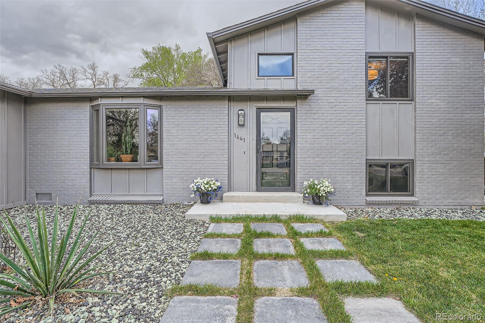 MLS Image #2 for 1641 s parfet court,denver, Colorado