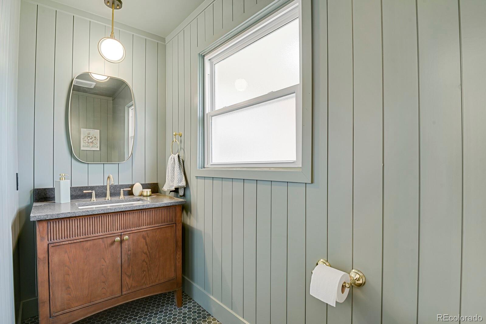MLS Image #16 for 6620 s foresthill street,littleton, Colorado