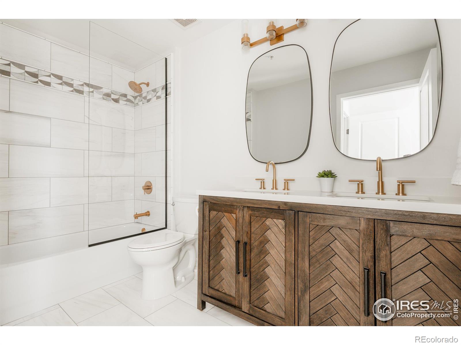 MLS Image #26 for 1700  bassett street 1808,denver, Colorado