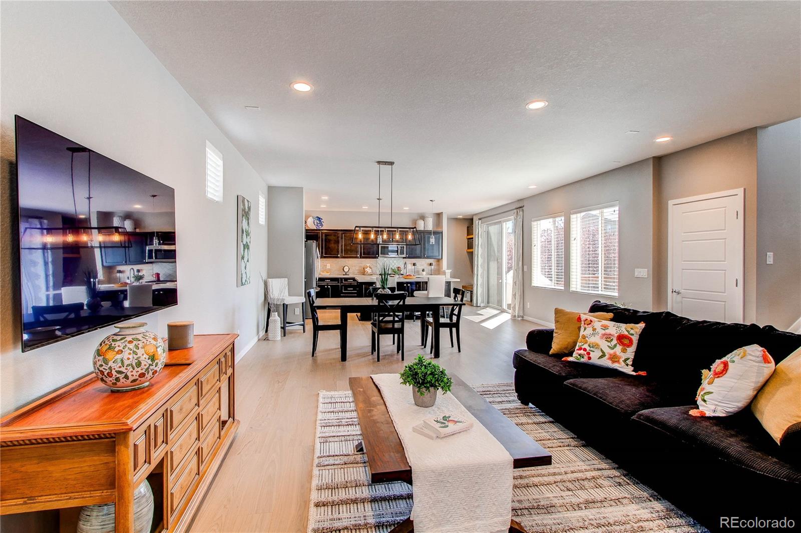 MLS Image #9 for 10152  southlawn circle,commerce city, Colorado