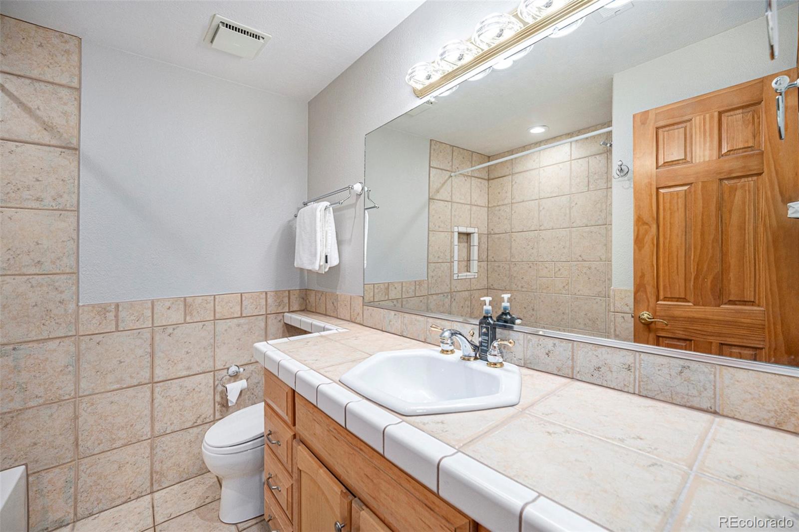 MLS Image #21 for 7285 s yukon court,littleton, Colorado