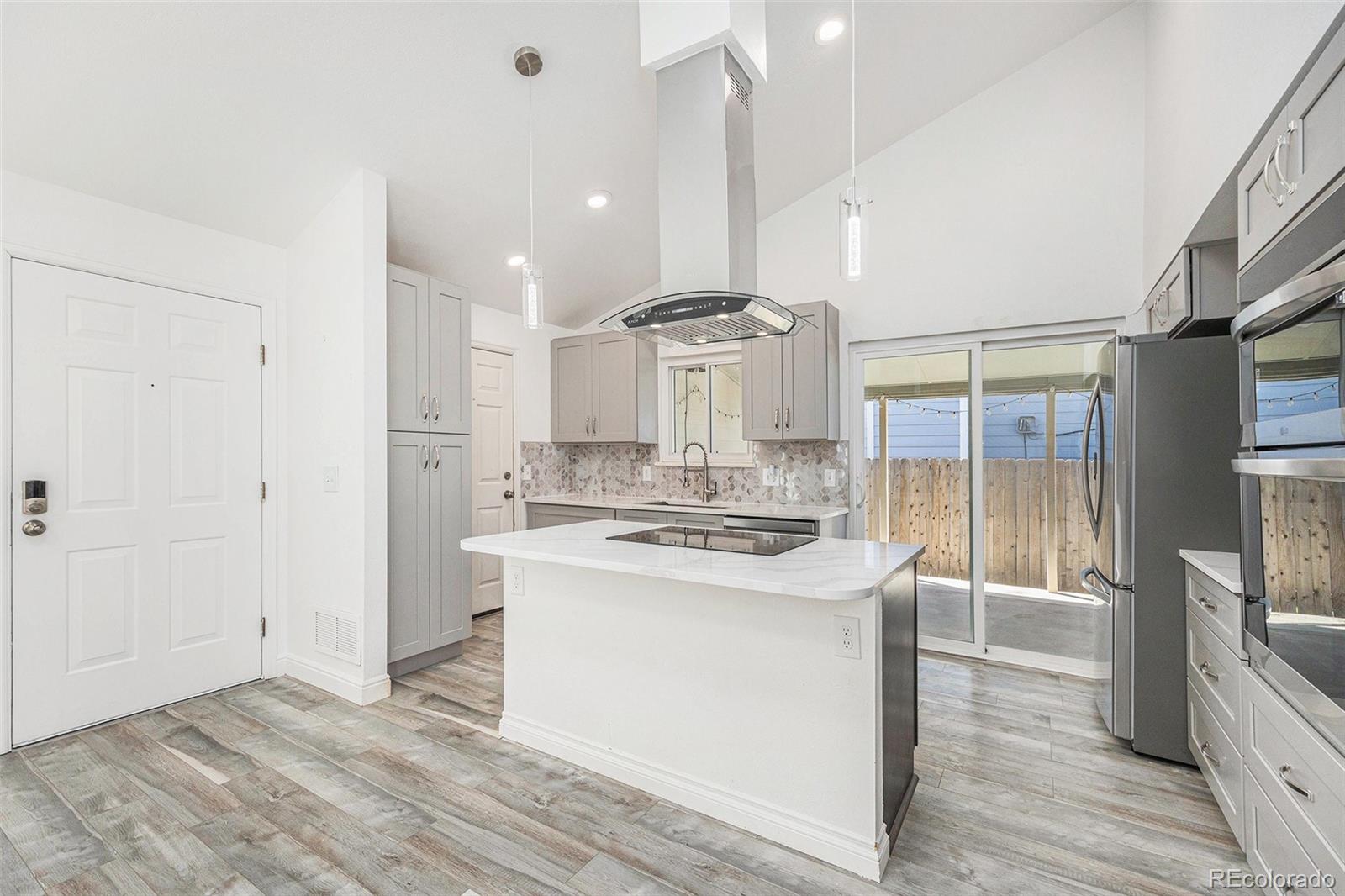 MLS Image #3 for 1923  ensenada court,aurora, Colorado