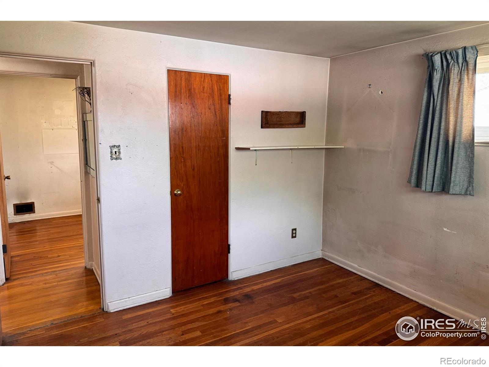 MLS Image #4 for 1633 s alcott street,denver, Colorado