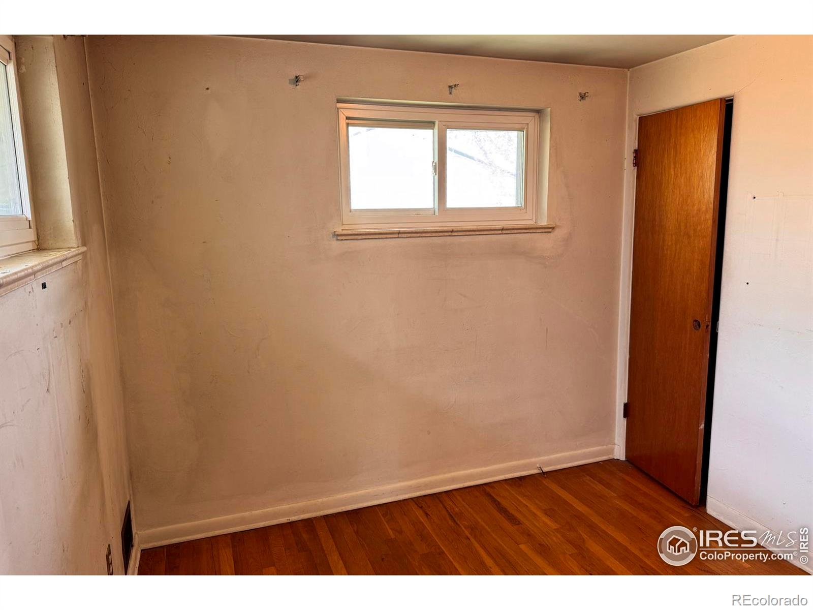 MLS Image #5 for 1633 s alcott street,denver, Colorado