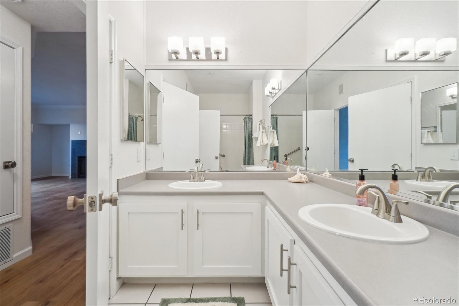 MLS Image #18 for 19019 e warren drive h104,aurora, Colorado
