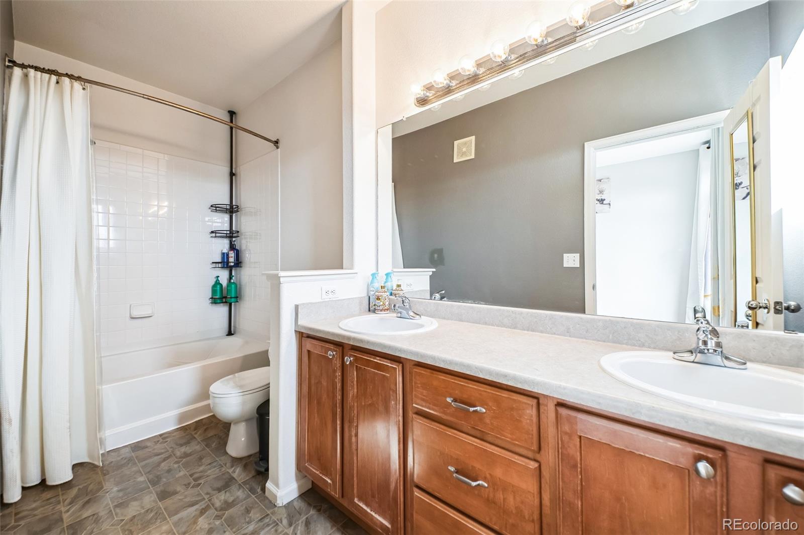 MLS Image #10 for 18726 e yale circle,aurora, Colorado