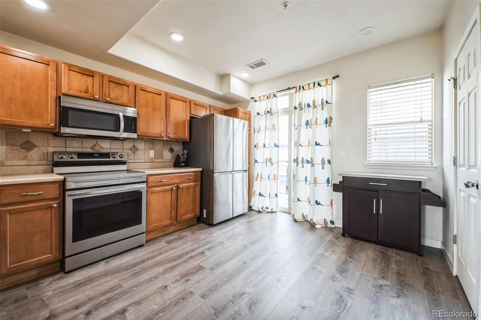 MLS Image #5 for 18726 e yale circle,aurora, Colorado
