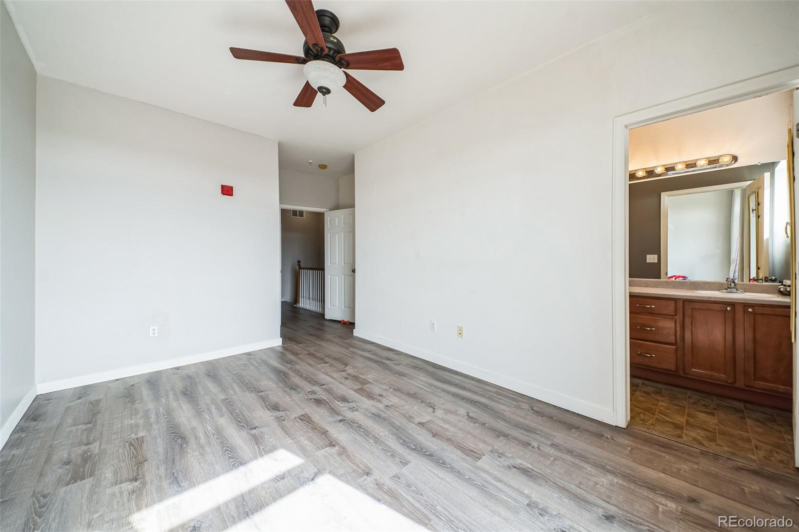 MLS Image #8 for 18726 e yale circle,aurora, Colorado