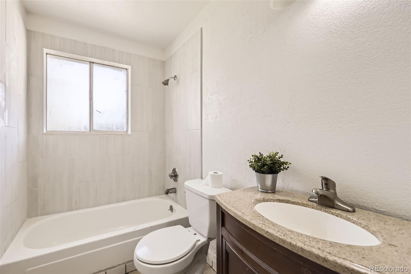 MLS Image #13 for 12333  edwards place,denver, Colorado