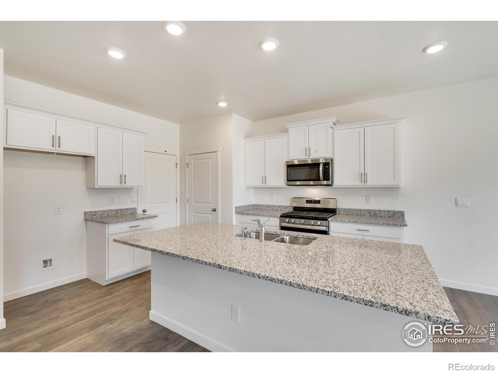 MLS Image #11 for 352  hummingbird lane,johnstown, Colorado