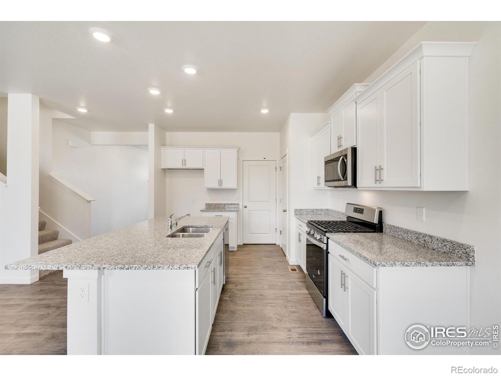 MLS Image #13 for 352  hummingbird lane,johnstown, Colorado