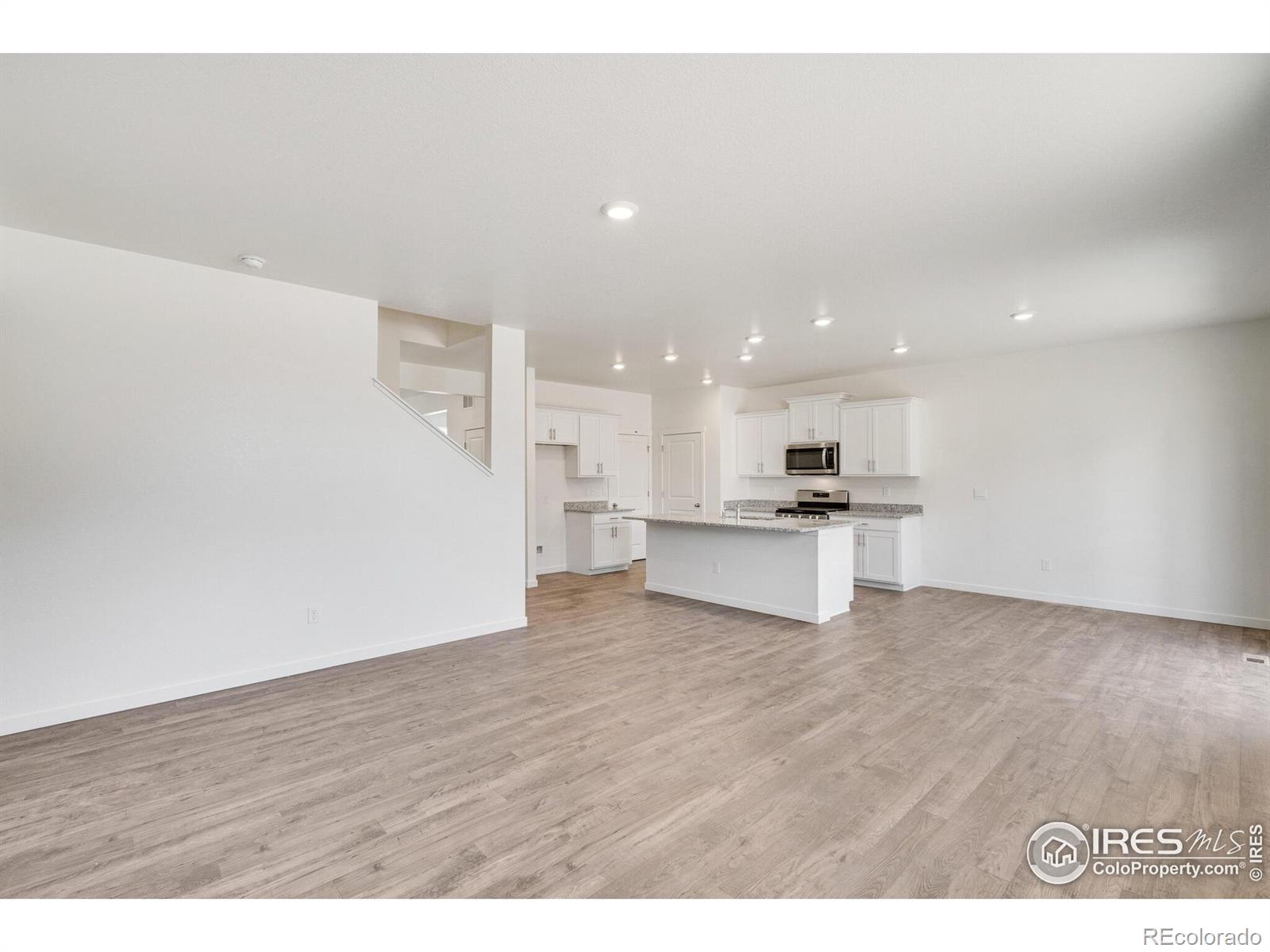 MLS Image #4 for 352  hummingbird lane,johnstown, Colorado