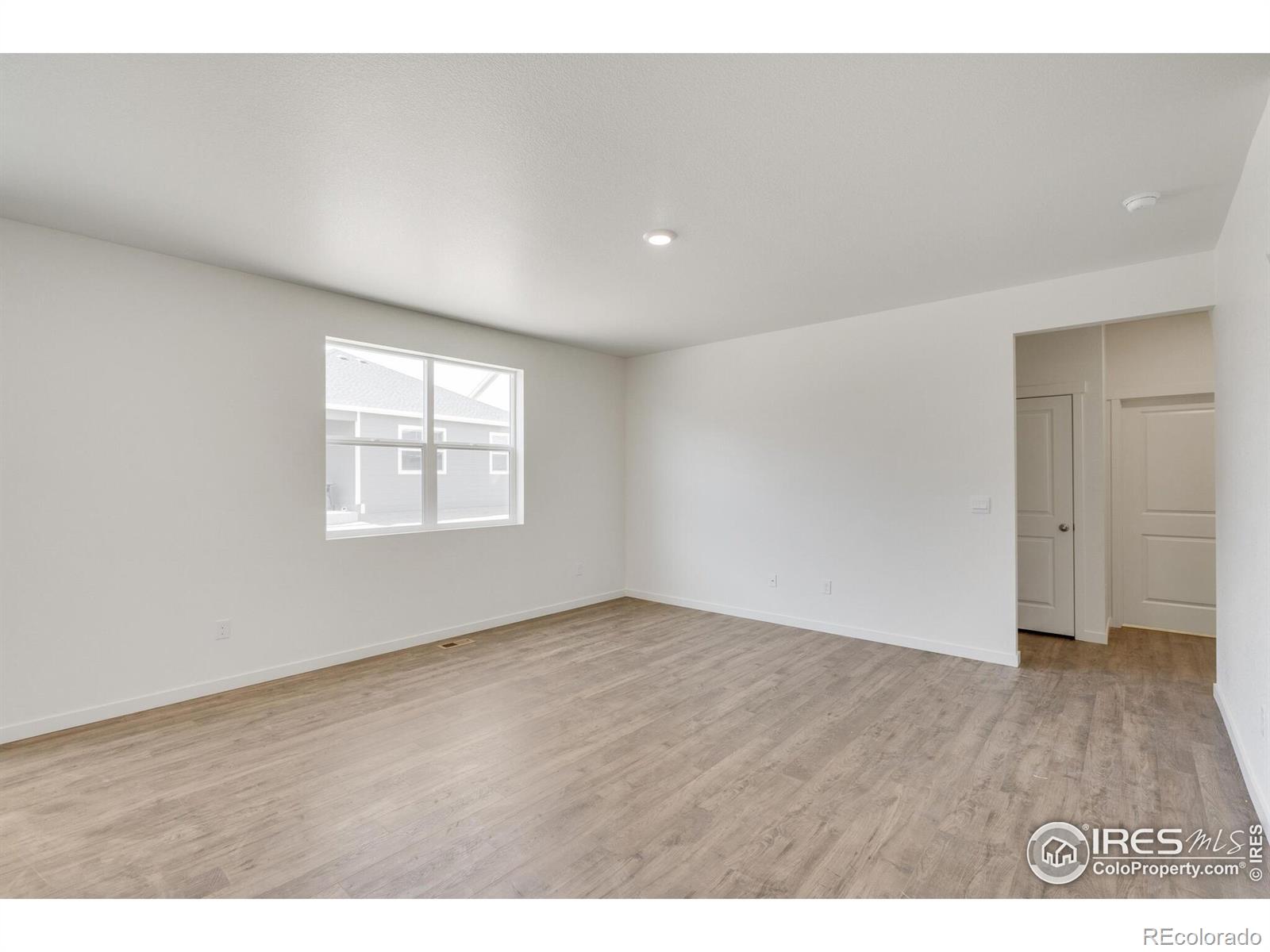 MLS Image #7 for 352  hummingbird lane,johnstown, Colorado
