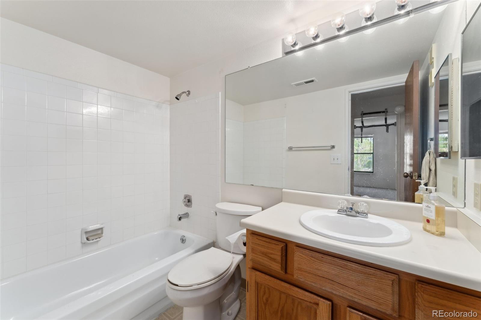 MLS Image #8 for 11905 e harvard avenue,aurora, Colorado