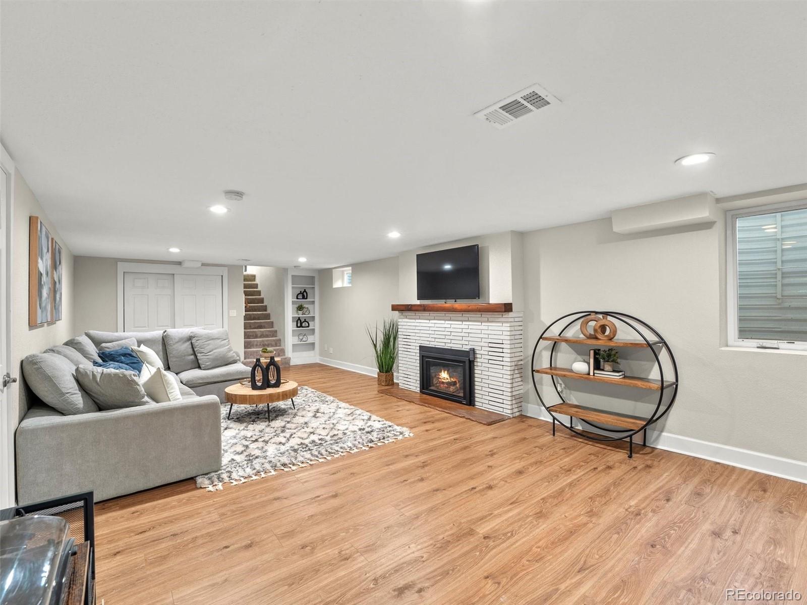 MLS Image #32 for 3052 s gilpin street,denver, Colorado
