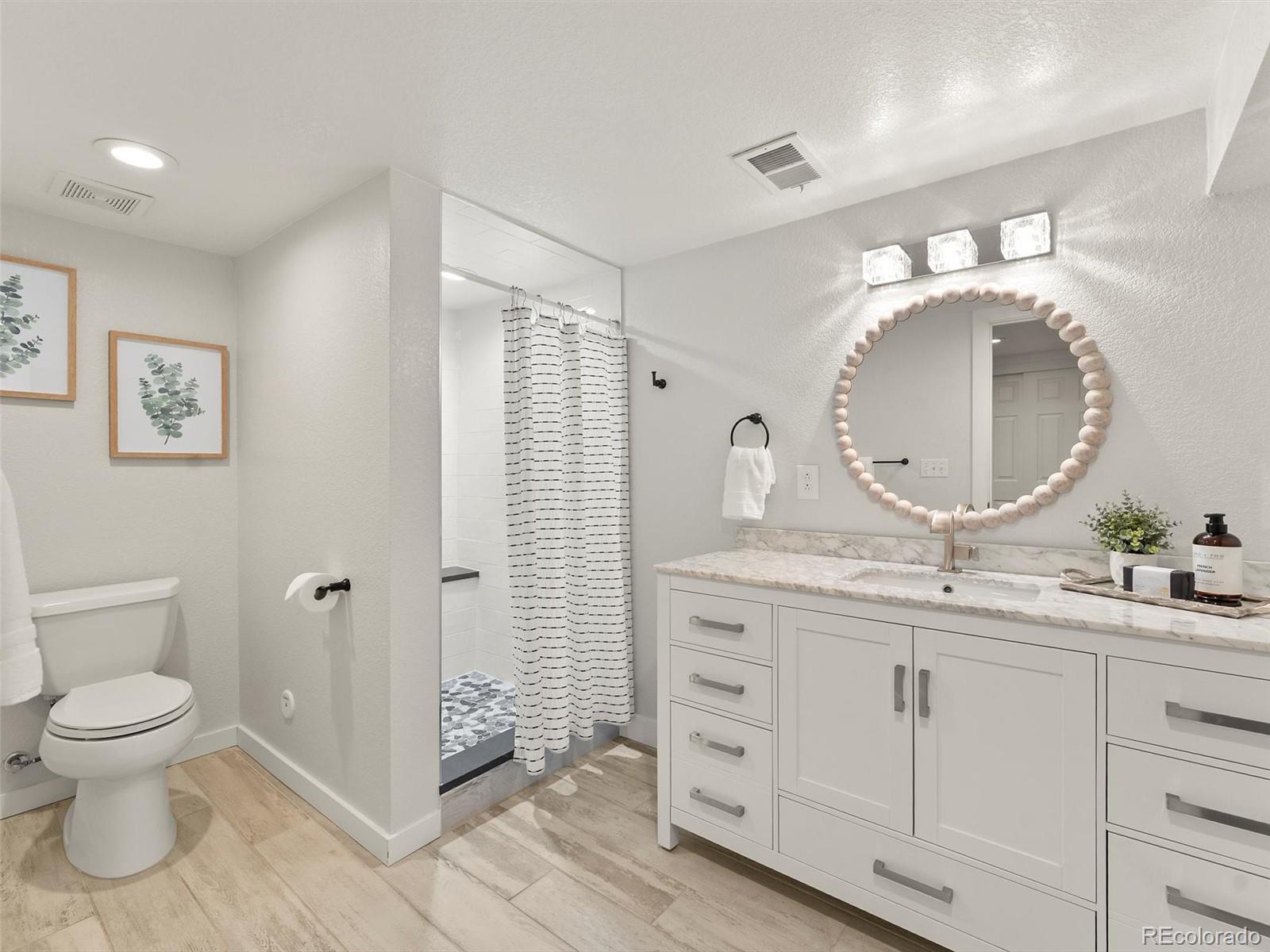 MLS Image #38 for 3052 s gilpin street,denver, Colorado