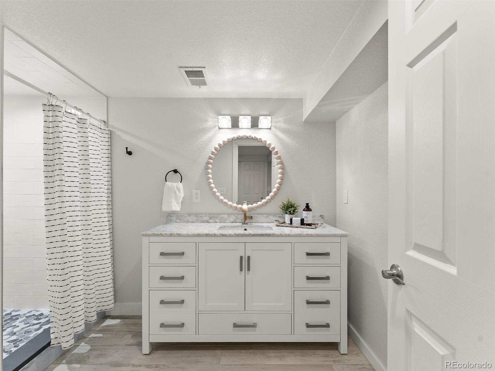 MLS Image #39 for 3052 s gilpin street,denver, Colorado