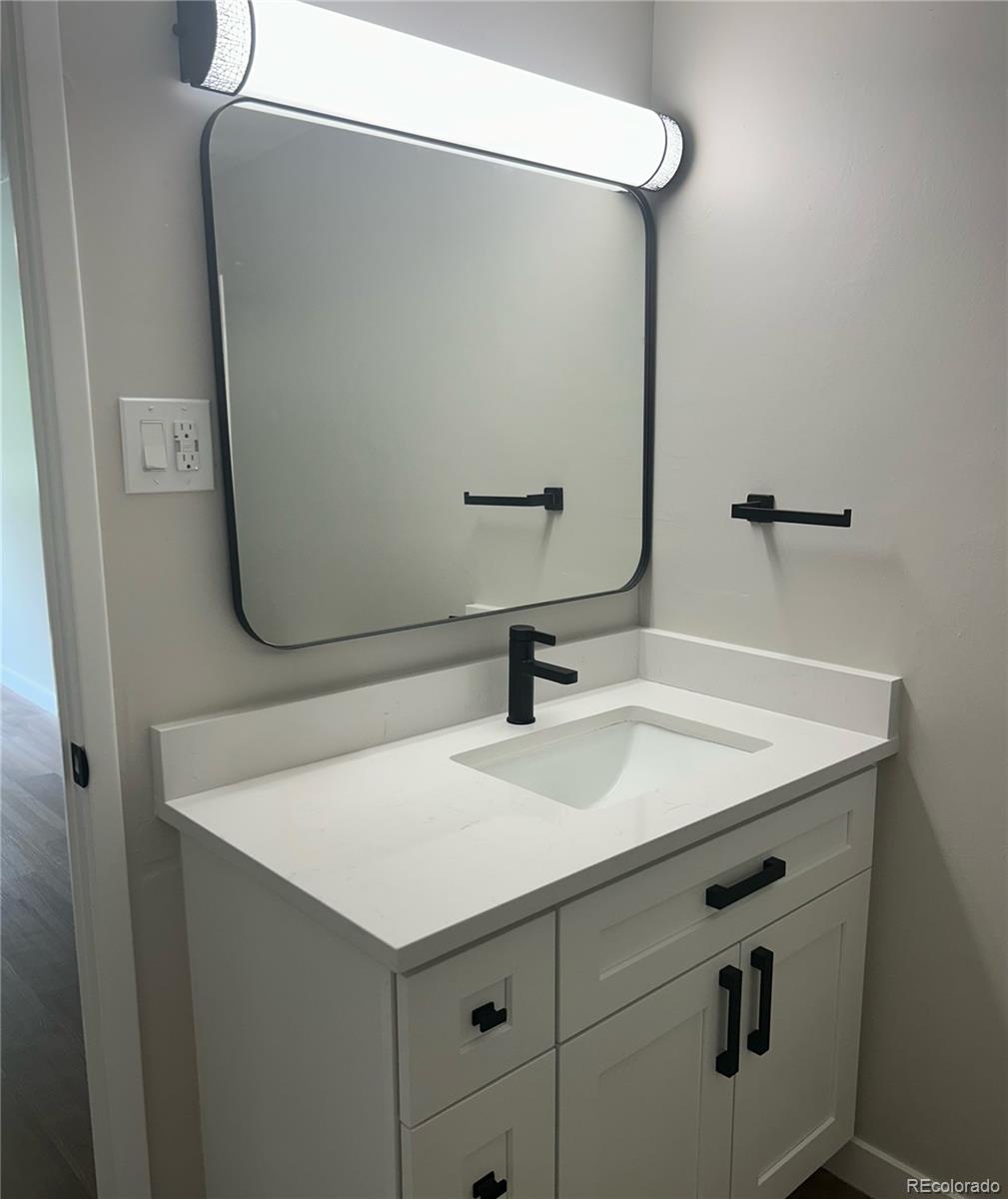 MLS Image #14 for 655 s alton way,denver, Colorado