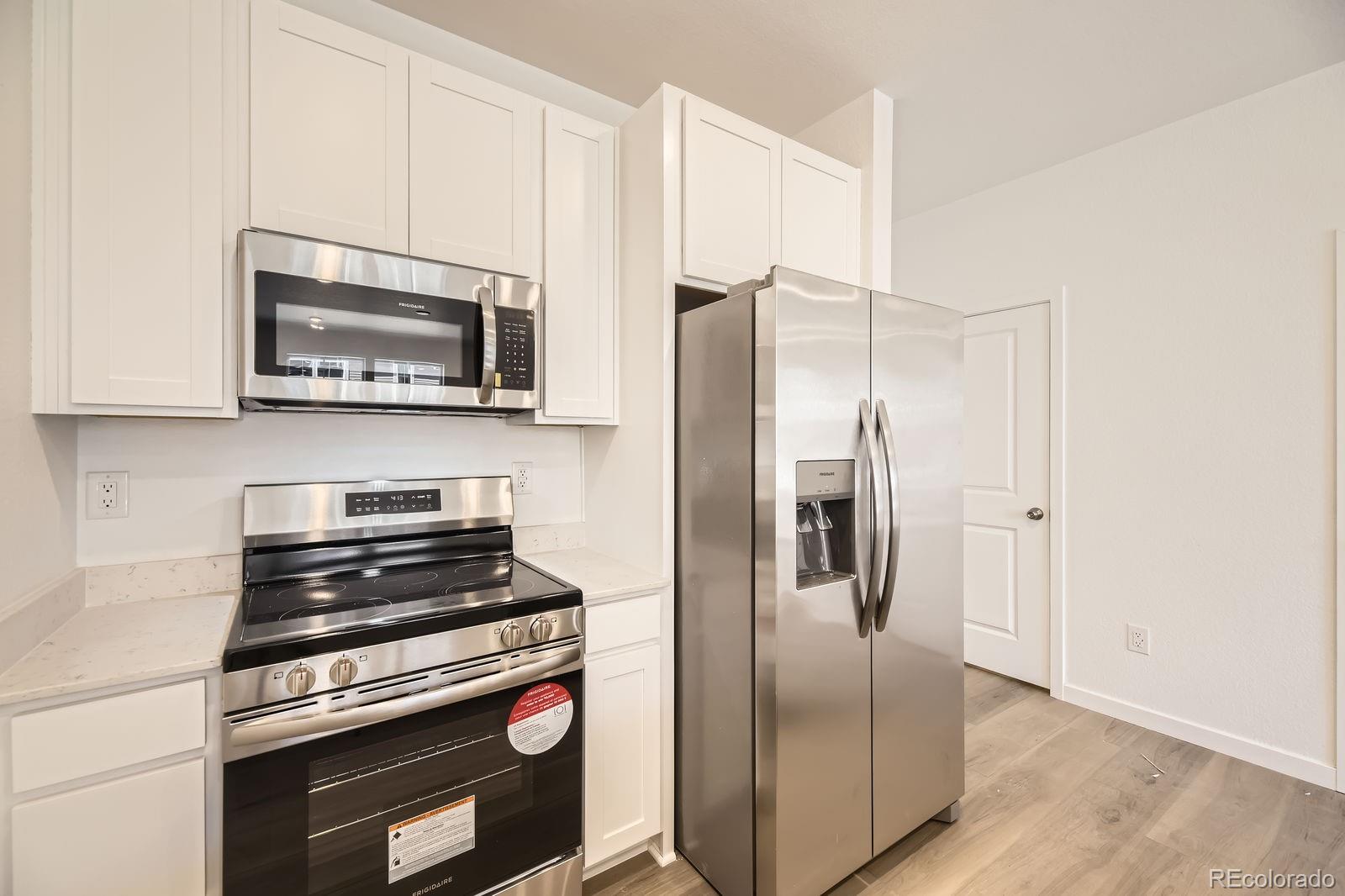 MLS Image #4 for 2002 s haleyville way ,aurora, Colorado