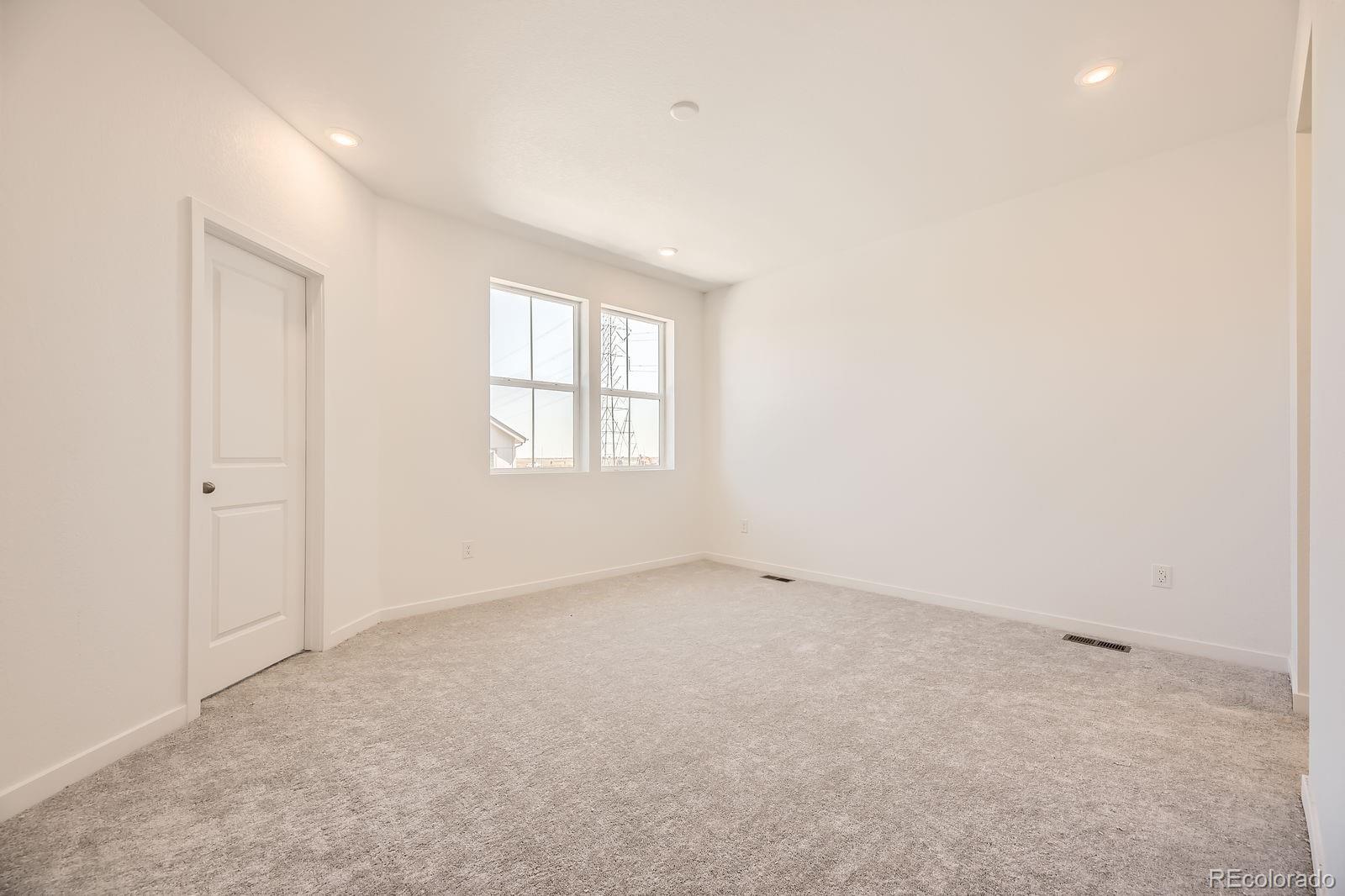 MLS Image #6 for 2002 s haleyville way ,aurora, Colorado