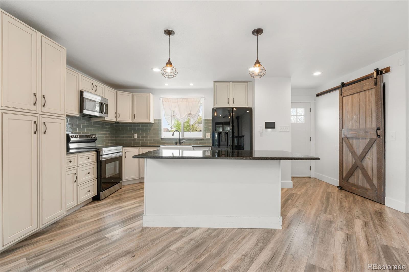 MLS Image #4 for 741  cortez street,denver, Colorado