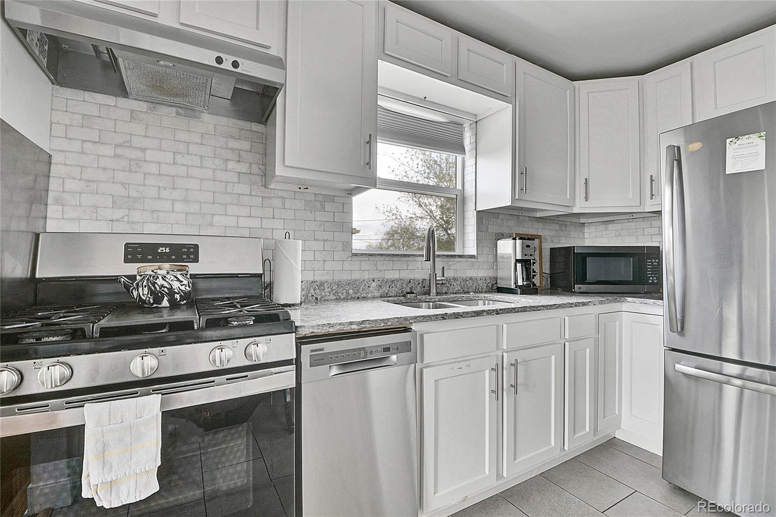 MLS Image #10 for 7001  alan drive,denver, Colorado