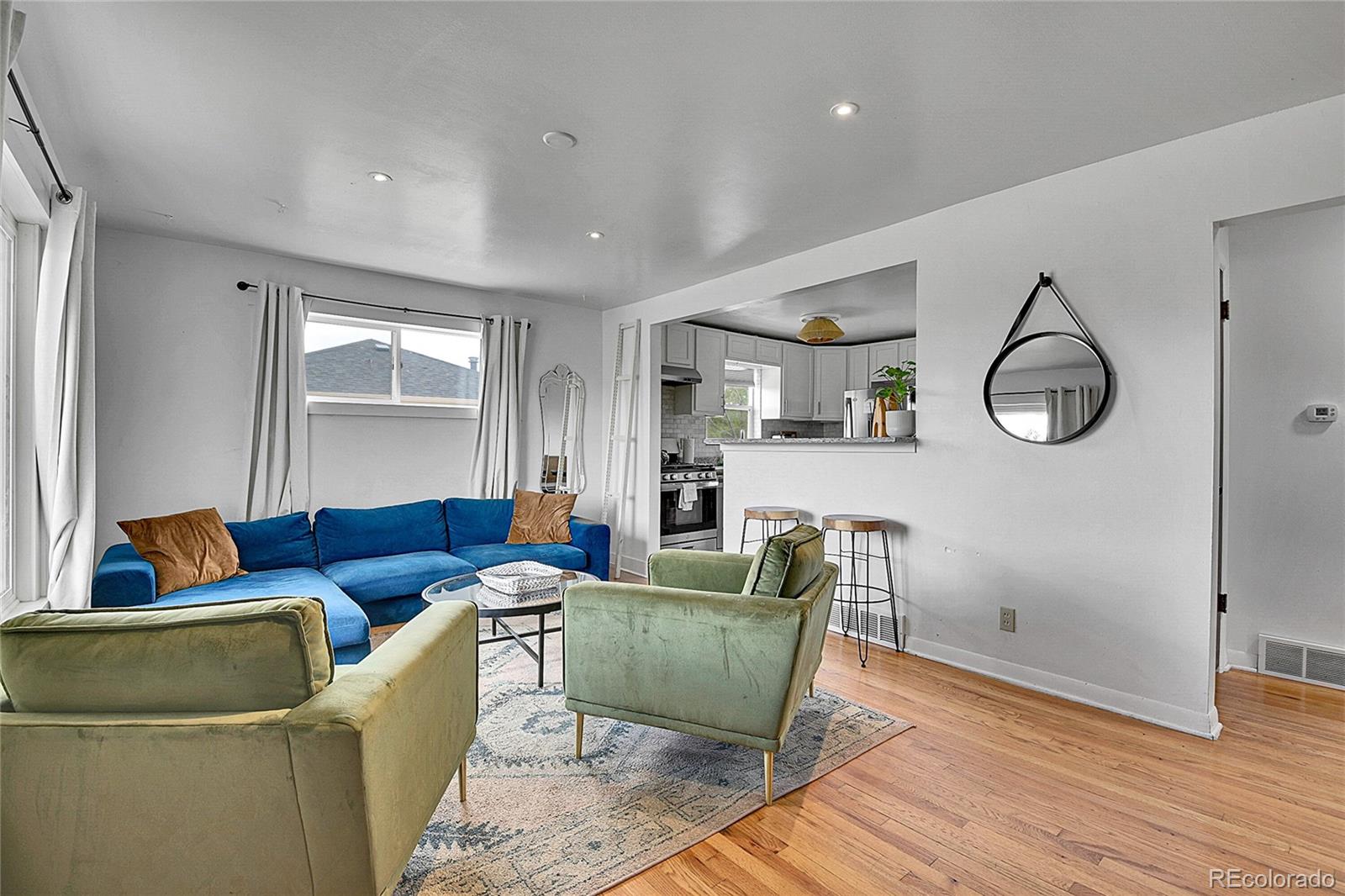 MLS Image #4 for 7001  alan drive,denver, Colorado