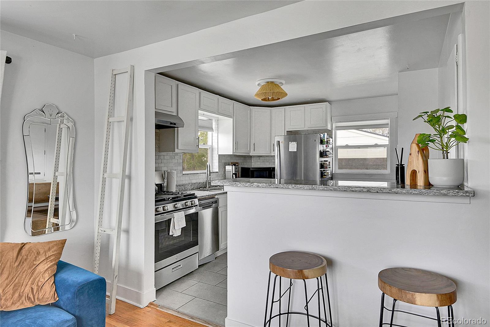 MLS Image #7 for 7001  alan drive,denver, Colorado